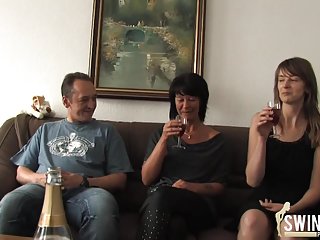 ポルノの女の子とお父さんdoppelt es sichは女子学生porno